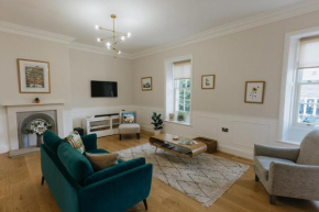 SWALEDALE, OLD SCHOOL ROOMS - Luxury Apartment in Richmond, North Yorkshire